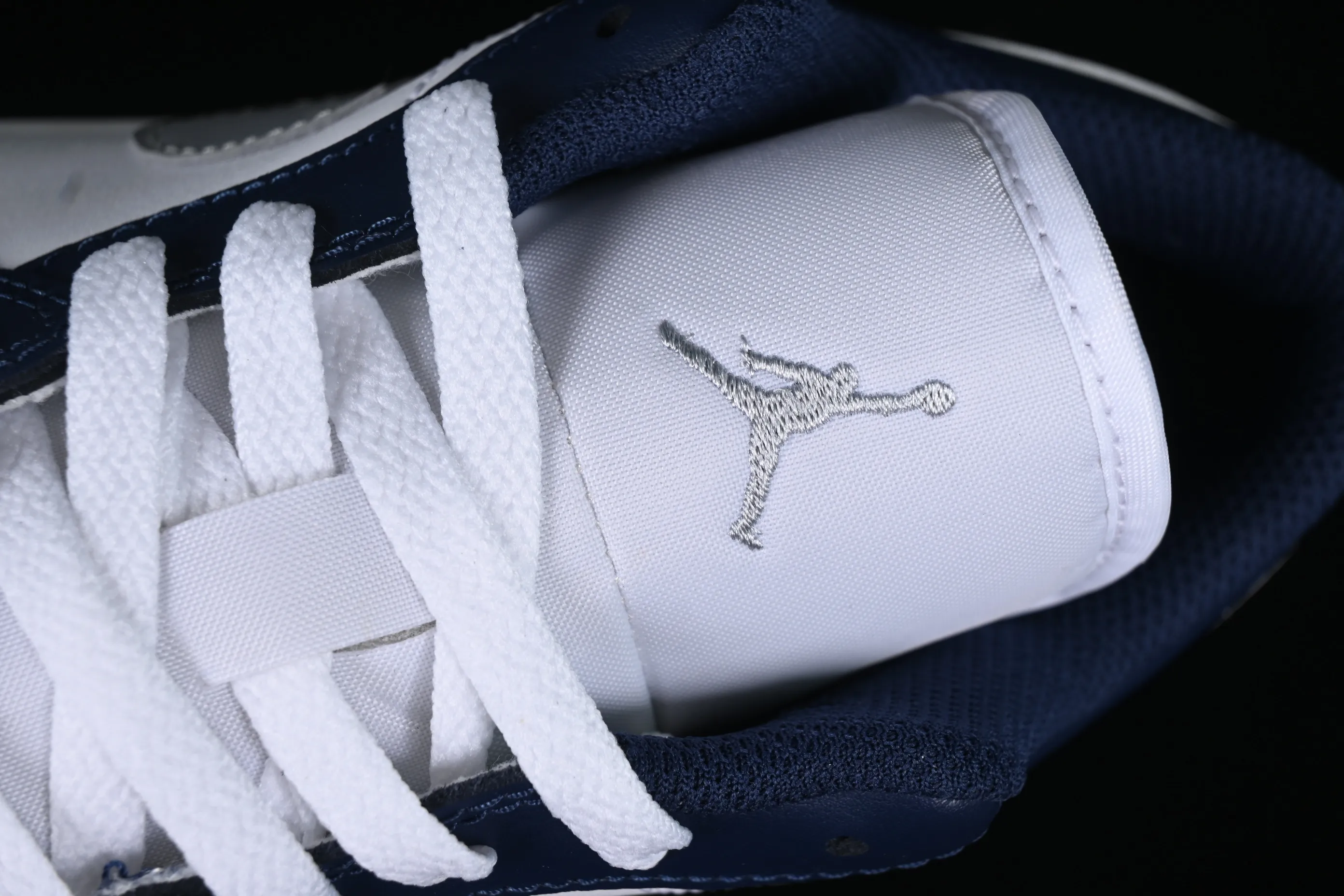All categories Air Jordan Jordan series basketball shoes Air Jordan 1 Low G version pure original Air Jordan 1 Low AJ1 Joe 1 white blue gray low-top cultural basketball shoes 553558-141